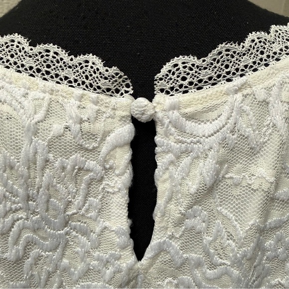 Torrid Size 3 White Lace Blouse Plus Size Boho Romantic Top - Picture 6 of 11